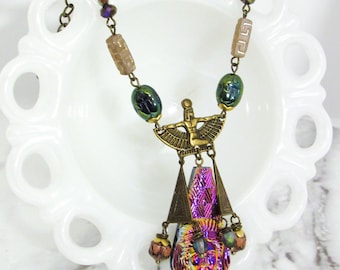 Extravagante ägyptsche Wiederbelebungs-Anhänger-Halskette in tschechischem Glas, Messing // 1920s Vintage Style Schmuck