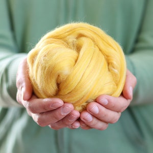 Merino Wool/Silk Blend Roving in Sunshine Yellow, Needle Felting, Wet Felting, Violet, Nuno Felting, Weaving, Arm Knitting, Chunky Yarn, DHG
