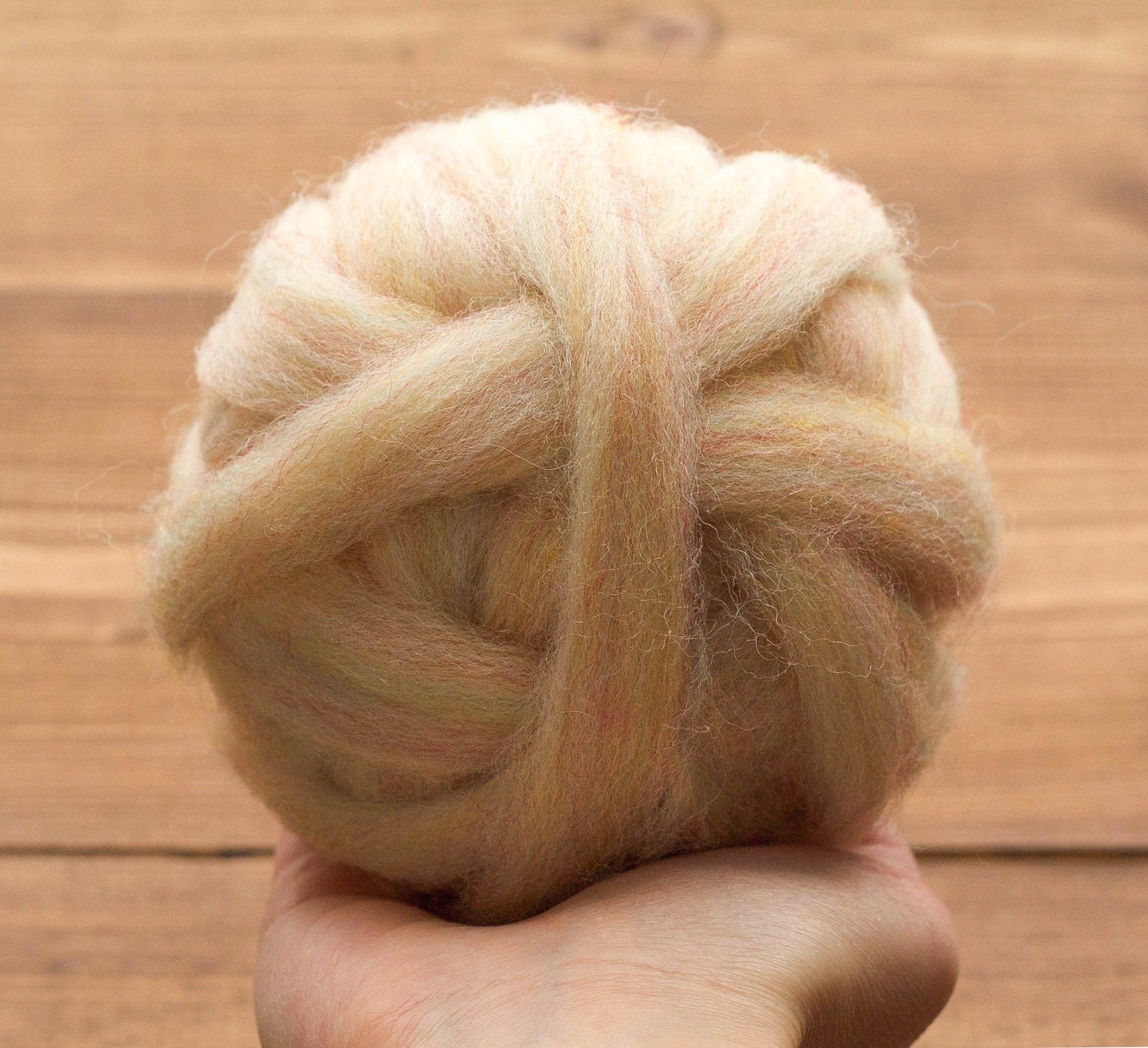Wool Roving for Needle Felting in Celadon Green, Spring Green, Pastel,  Light Green, Wet Felting, Spinning, Chunky Yarn, DIY