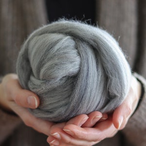 Merino Wool Roving in Beach Stone, Combed Tops, Needle Felting, Heather Gray, Grey, Wet Felting, Nuno Felting, Weaving, Spinning