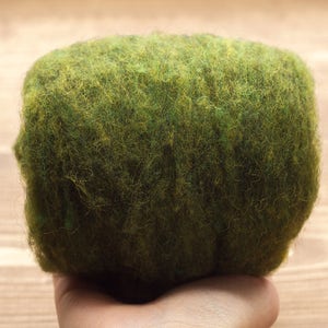 Needle Felting Wool Batting, Moss Green, Wet Felting, Wool Batts, Fleece, Weaving, Spinning, Dyed Wool, Fairy Garden, Fiber Art Supplies