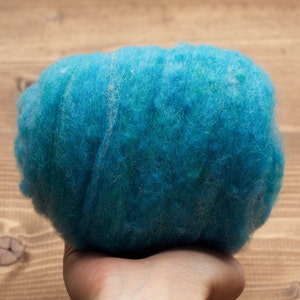 Cerulean Blue Needle Felting Wool, Wool Batting, Batts, Wet Felting, Spinning, Dyed Felting Wool, Turquoise Blue, Fiber Art Supplies