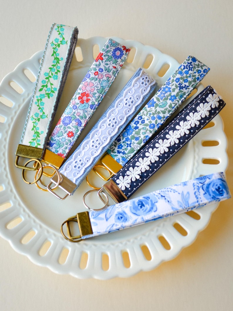 Custom Fabric Key Fob Wristlet Handmade Keychain Lanyard for Women Sweet Sixteen Gift for Her Bridesmaid Gift for New Driver Keychain strap Blue Rose Cottage