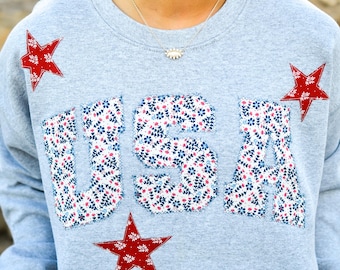 USA Patchwork Sweatshirt Floral American Crewneck Hoodie Vintage Patriotic Shirt Fourth of July Outfit Quilted Applique Americana Top
