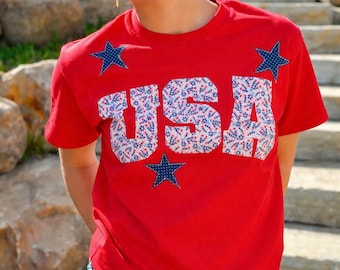 USA Patchwork Star Tee Floral Applique Shirt Vintage Americana Fourth of July Outfit Cute Patriotic Graphic Top Women Gift