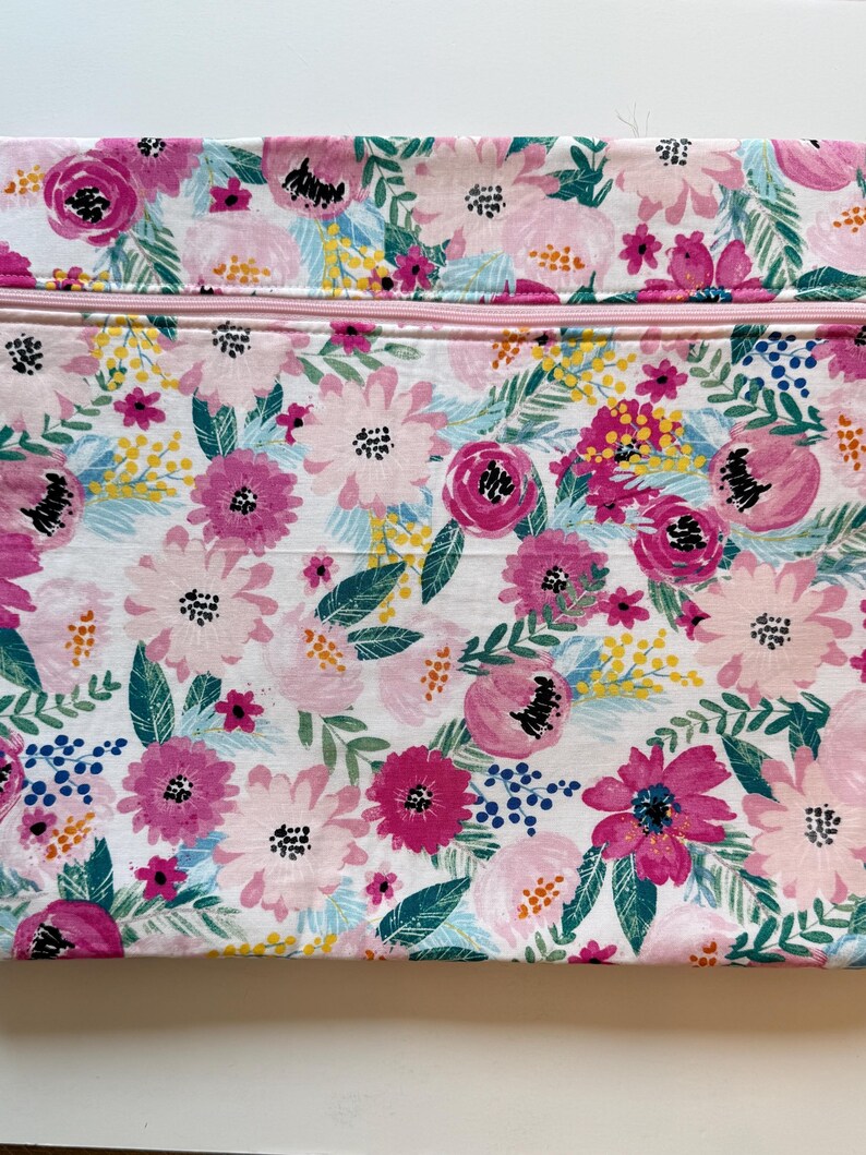 Handmade Floral Cross Stitch Project Bag and Notions Pouch, Needlework Organizer, Travel Craft Bag afbeelding 2