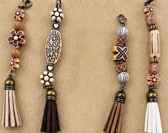Ritssluiting met kralen, tasbedels knutselen, kralenmix, karabijnaccessoire