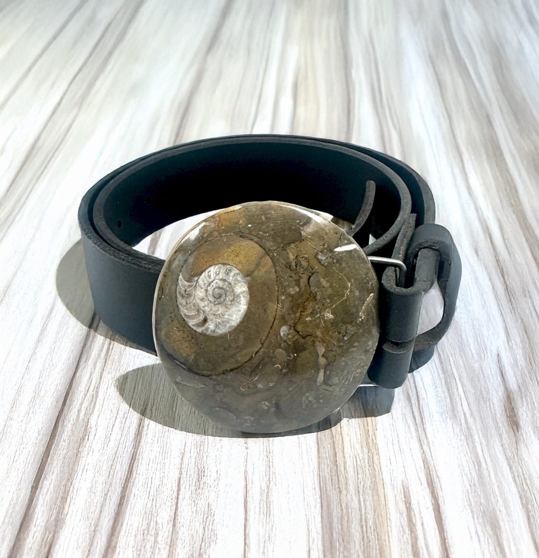 Moroccan Fossil Round Belt Buckle | Ammonite Nautilus Stone  display picture 3