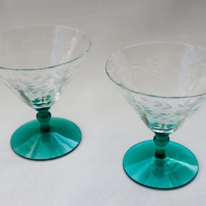 Vintage Pair of Etched Uranium Glass Martini Glasses – Glows Under Blacklight, Depression Glass, Vaseline Cocktail Glasses