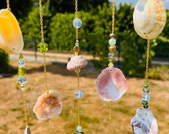 Windspiel, Sonnenfänger, Muscheln, Treibholz & Perlen