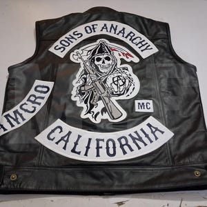 Gilet in pelle personalizzato Jax Teller fatto a mano: toppe ricamate, pelle bovina stile SOA