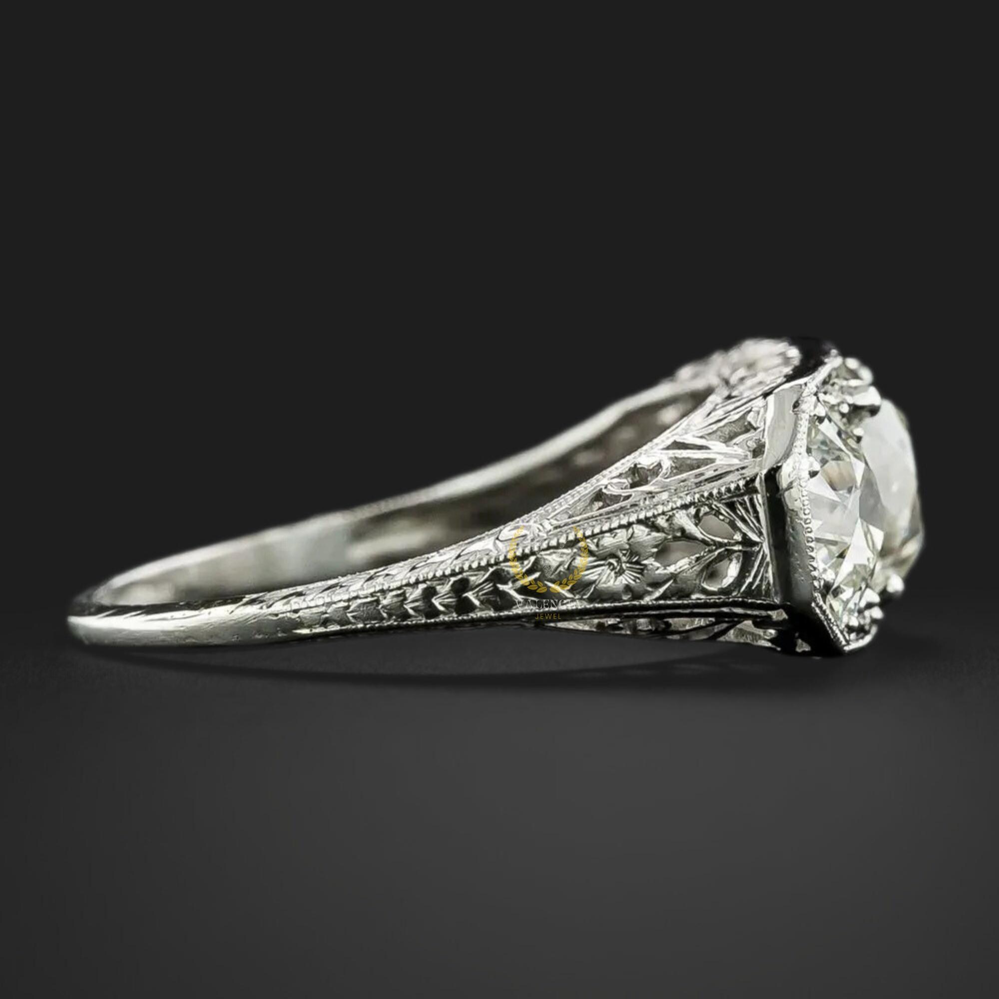 Vintage Three Stone Diamond Ring | Antique Style Engagement Ring | Old ...