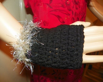 Black Fingerless Gloves with Silver Fur