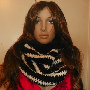 Cowl and Fingerless Gloves Pick from the Cowl or the Set Black and White image 2