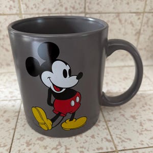 ディズニー ミッキーマウス マグカップ 新品 20オンス