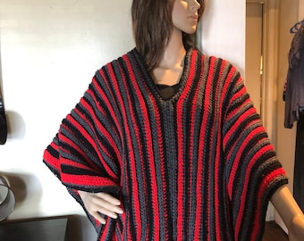 Handgemachter Poncho One of a Kind Versandbereit