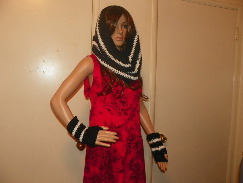 Cowl and Fingerless Gloves Pick from the Cowl or the Set Black and White image 1