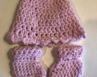 Pink Baby Hat and Booties Set Size Newborn-3M Perfect for a Baby Gift