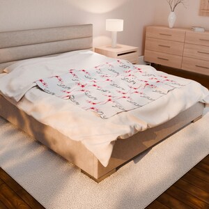 Cozy Velveteen Plush Blanket for Home, Soft Throw for Relaxation, Gift for All Occasions, Decorative Blanket, Plush Comforter