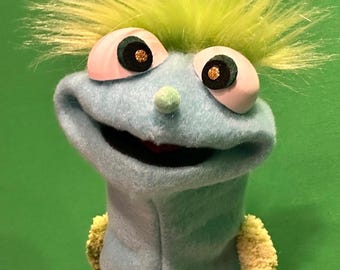 Puppet blue small fit.