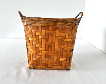 Vintage Handwoven Bamboo Basket – Petite Wicker Gathering Basket, Cottage Storage, Japandi Decor, Rustic