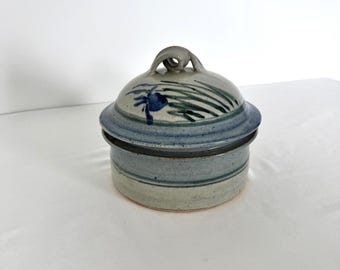Mason Holder Studio Pottery Lidded Bowl – Signed Texas Stoneware Casserole Dish – Blue Iris Design