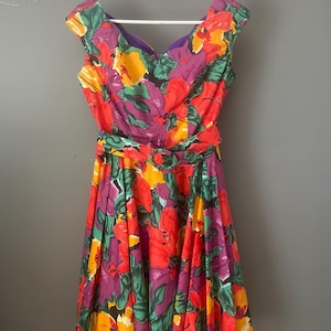Vintage floral 1980s belted party dress Algo Petites