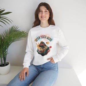 Psychedelic Mushroom Sweatshirt, Trippy Crewneck Jumper, Mind-Opening Pullover, Hippie Sweater, Colorful Fungi Top