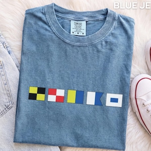 T-shirt met nautische vlag en naam, gepersonaliseerde zeilshirts, comfortabele unisex T-shirts, cadeau voor watersportliefhebbers, cadeaus voor vissers, bijpassende shirts