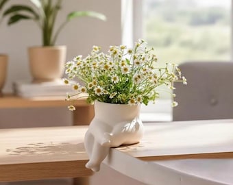 Fashionable Creative Seated Figure Flowerpot – Nordic Style Desktop Planter for Succulents, Dried Flower Arrangements & Home Decoration