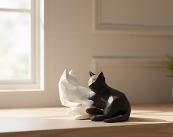 3D Printed Cat Ornament – Geometric Rhombic Cat Figurine, Modern Home Décor for Living Room, Study, Office, Festival Gift