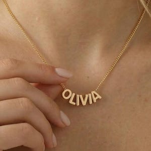 Collana con nome personalizzato, collana con nome minimalista, collana con nome a forma di minuscola lettera a palloncino, collana con lettera a bolla 3D, regalo personalizzato per lei