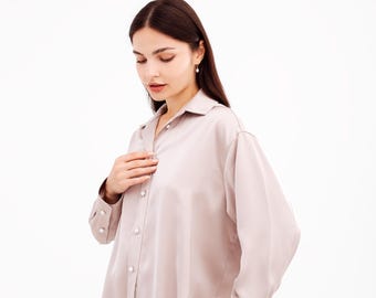Camisa de satén de viscosa de lujo de corte relajado