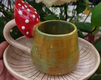 Tazza in ceramica a forma di fungo fatta a mano, tazza da tè in stile cottagecore