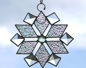 Attrape-soleil flocon de neige texturé transparent biseauté irisé en vitrail