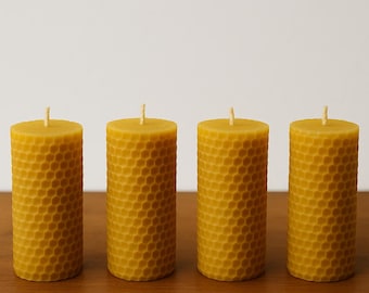 Set of 4 hand-poured, natural, sustainable beeswax candles, ideal for table decoration • Natural gift ideas from France