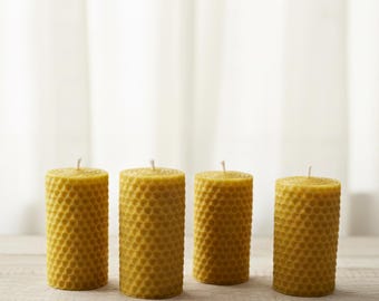 Set of 4 Hand-Poured Beeswax Candles, Natural & Sustainable – Timeless Table Decor and Gift Idea