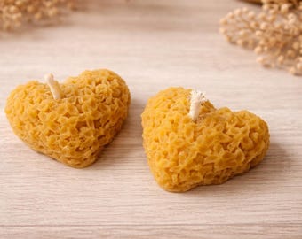 Bienenwachskerzen | Herzkerzen mit floralem Muster | romantisches Geschenk | handgemachte Kerzen | kleines nachhaltiges Geschenk
