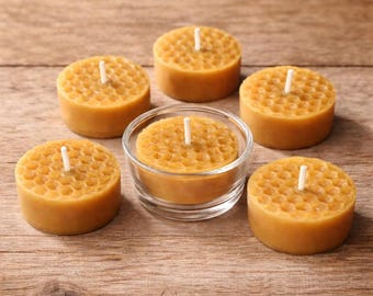 Teelichter aus Bienenwachs mit Wabenmuster | Bienenwachskerzen mit Glas, Naturkerzen, handgegossen, Teelicht Set, Naturdeko