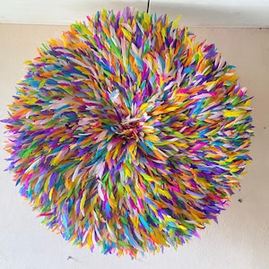 Chapéu Juju Multicolorido para Decoração de Parede: Decoração de Arte com Penas Africanas