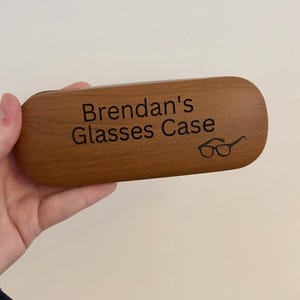 Personalisierte Brillenhülle mit Lasergravur, individuelles Geschenk für Sie und Ihn | Brillenetui mit individueller Gravur Bild 8