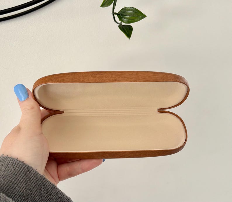 Personalisierte Brillenhülle mit Lasergravur, individuelles Geschenk für Sie und Ihn | Brillenetui mit individueller Gravur Bild 3