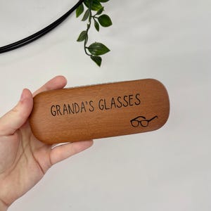 Personalisierte Brillenhülle mit Lasergravur, individuelles Geschenk für Sie und Ihn | Brillenetui mit individueller Gravur Bild 6