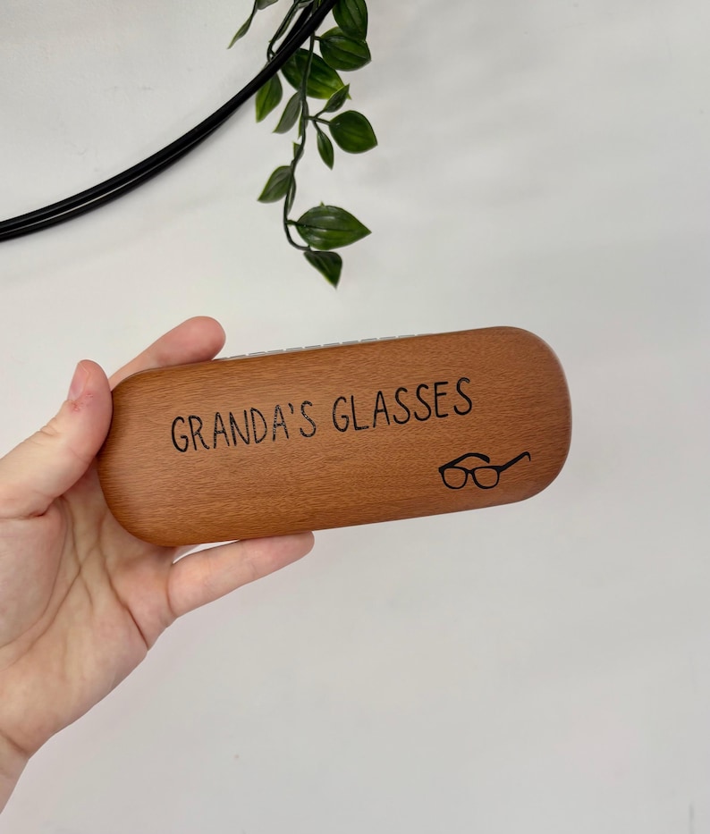 Personalisierte Brillenhülle mit Lasergravur, individuelles Geschenk für Sie und Ihn | Brillenetui mit individueller Gravur Bild 6