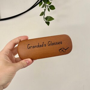 Personalisierte Brillenhülle mit Lasergravur, individuelles Geschenk für Sie und Ihn | Brillenetui mit individueller Gravur Bild 7