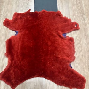 Genuine Animal Hide, Real Sheepskin, Soft Sheepskin, Odorless Sheepskin, Genuine Merino Sheepskin Rug , Natural Wool Pelt