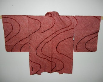 Japanese silk haori (a kimono jacket) - maroon shibori in ripple patterns PRICE REDUCED