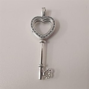 Pandora floating - Etsy 日本