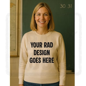 Sand Gildan Sweatshirt Mockup: Lehrerin Design (Digitaler Download)