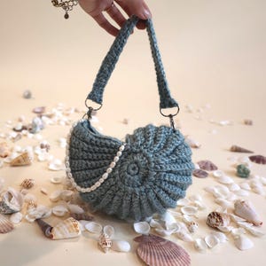 Crochet Clam Shell Handbag - Etsy display picture 1